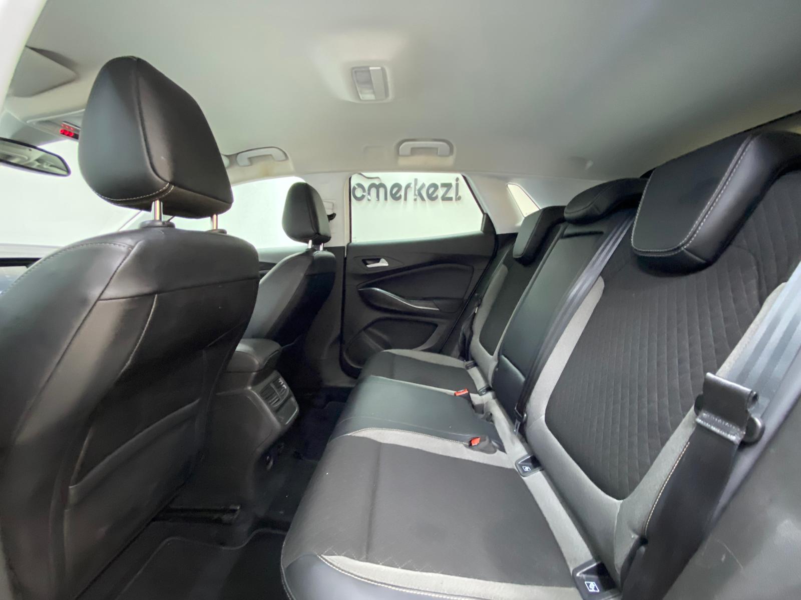 OPEL GRANDLAND 5